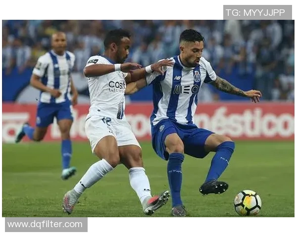 乌德勒支主场迎战圣彼得堡强强对决引发球迷热议与期待